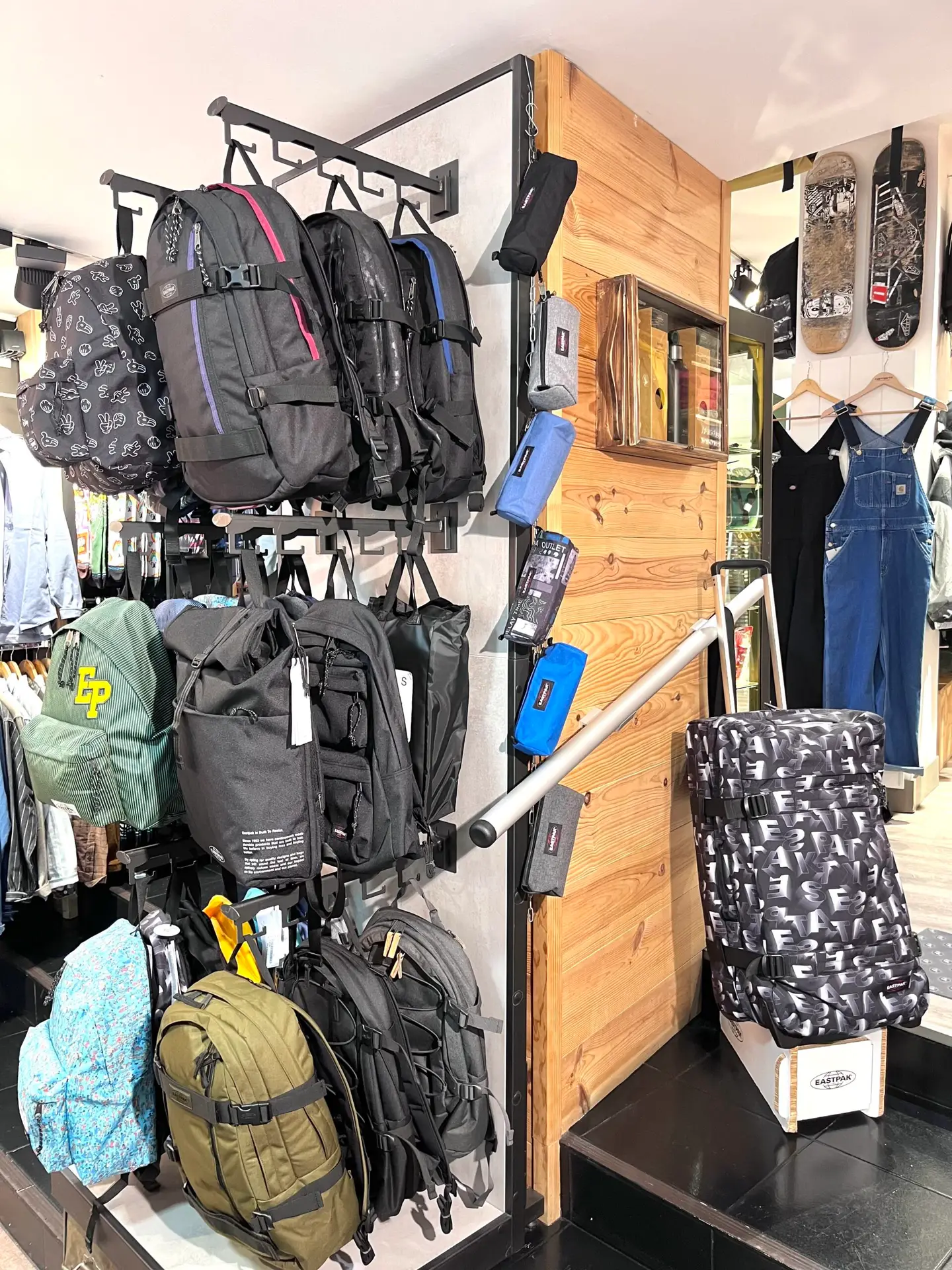 Photos de notre coin bagagerie contenant des Sac à dos / Sac de voyages / Trousses